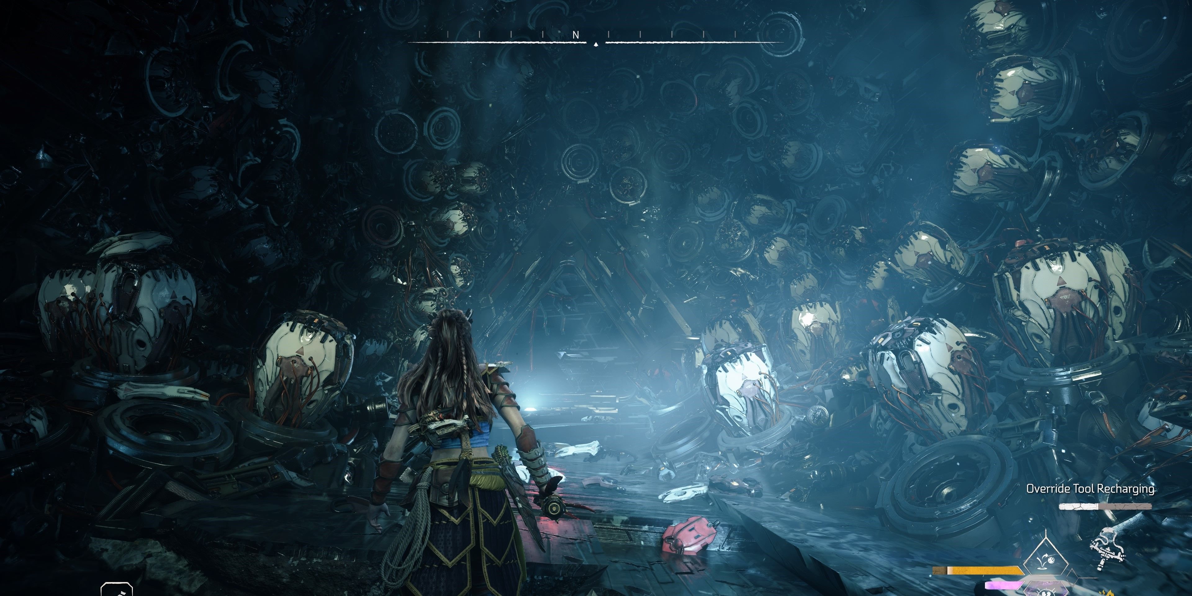 Aloy looking at a lot of Stingspawn eggs in the Theta Cauldron