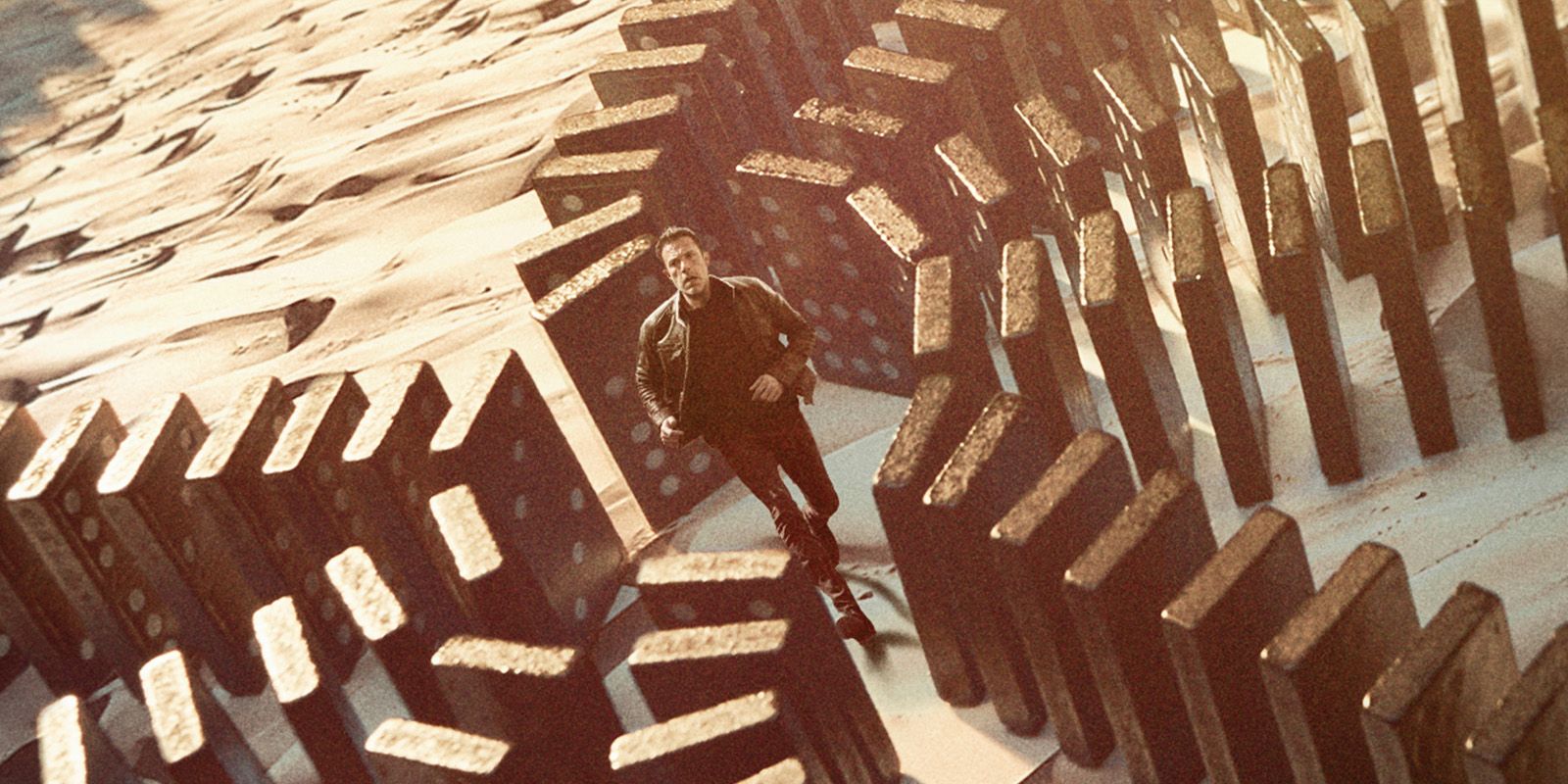 An image of Ben Affleck running through a maze on the Hypnotic poster