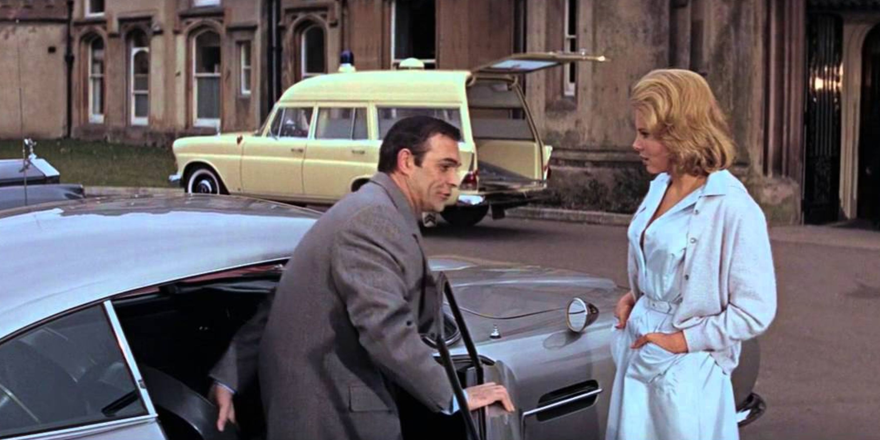 James Bond talking to Patricia Fearing in Thunderball