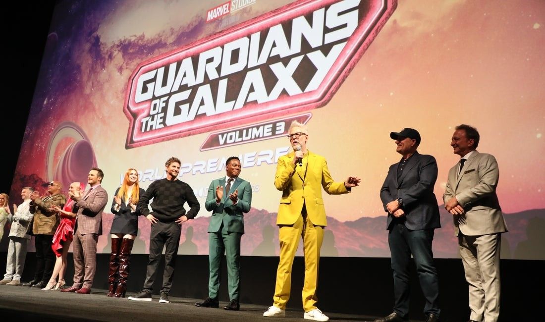 James Gunn y los guardianes de la galaxia vol.  3 elenco en el estreno de la película