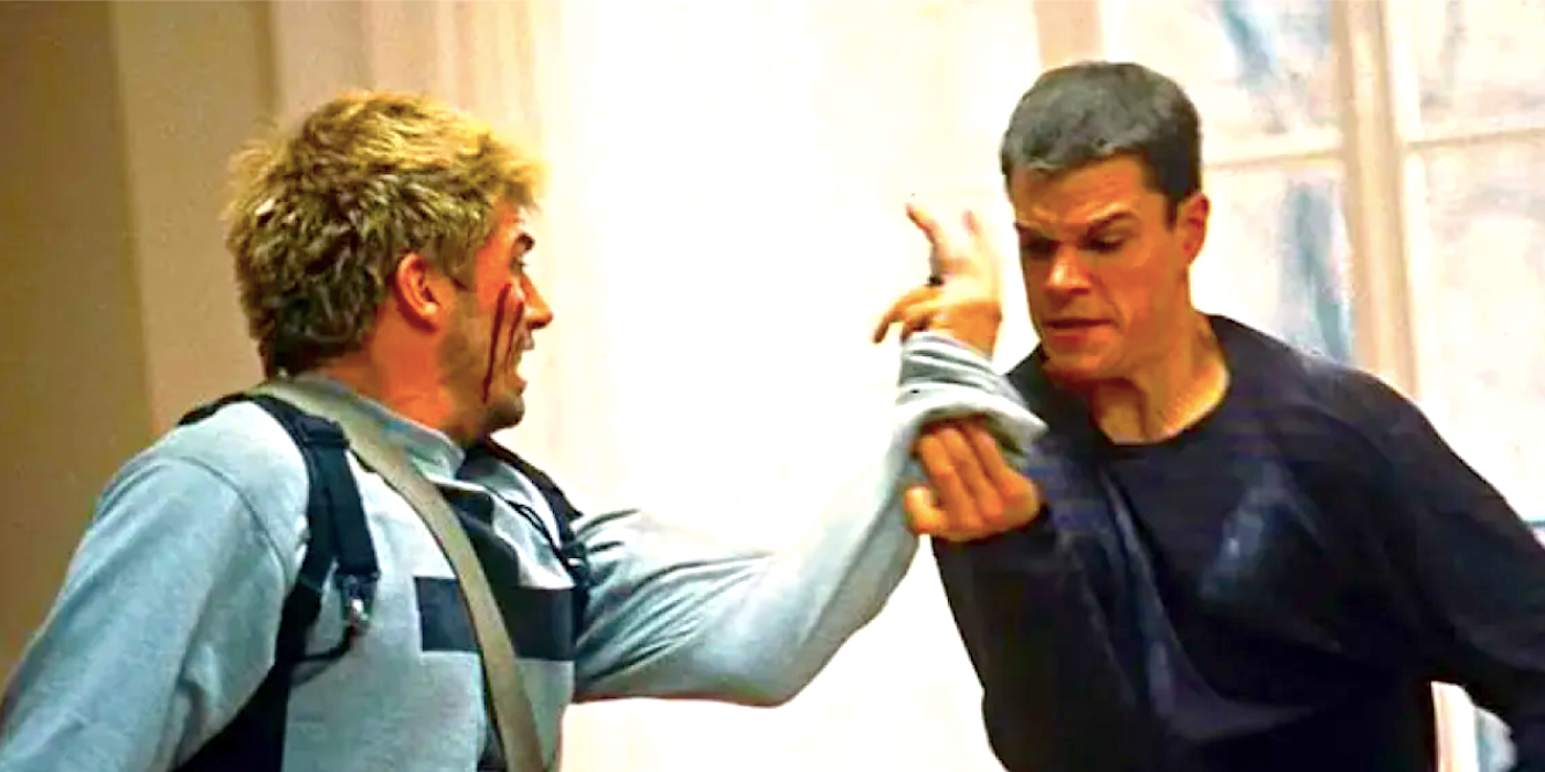 Jason Bourne fighting in The Bourne Identity