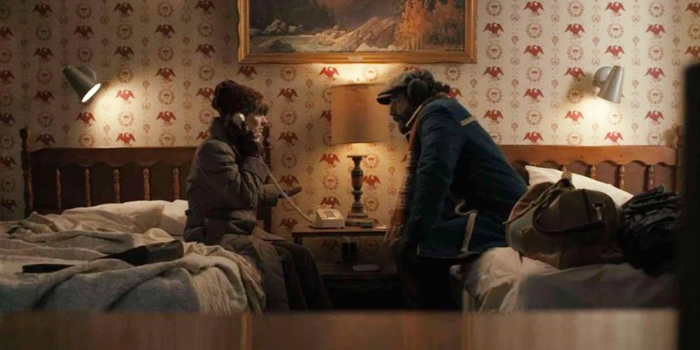 Joyce and Murray in Stranger Things