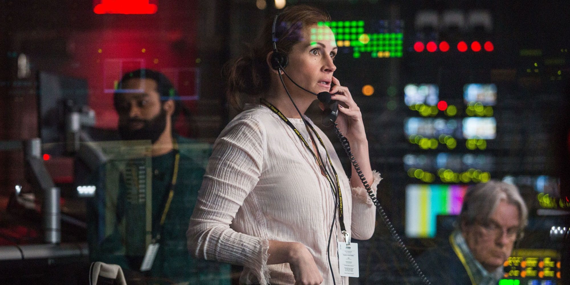 Julia Roberts on the phone in Money Monster