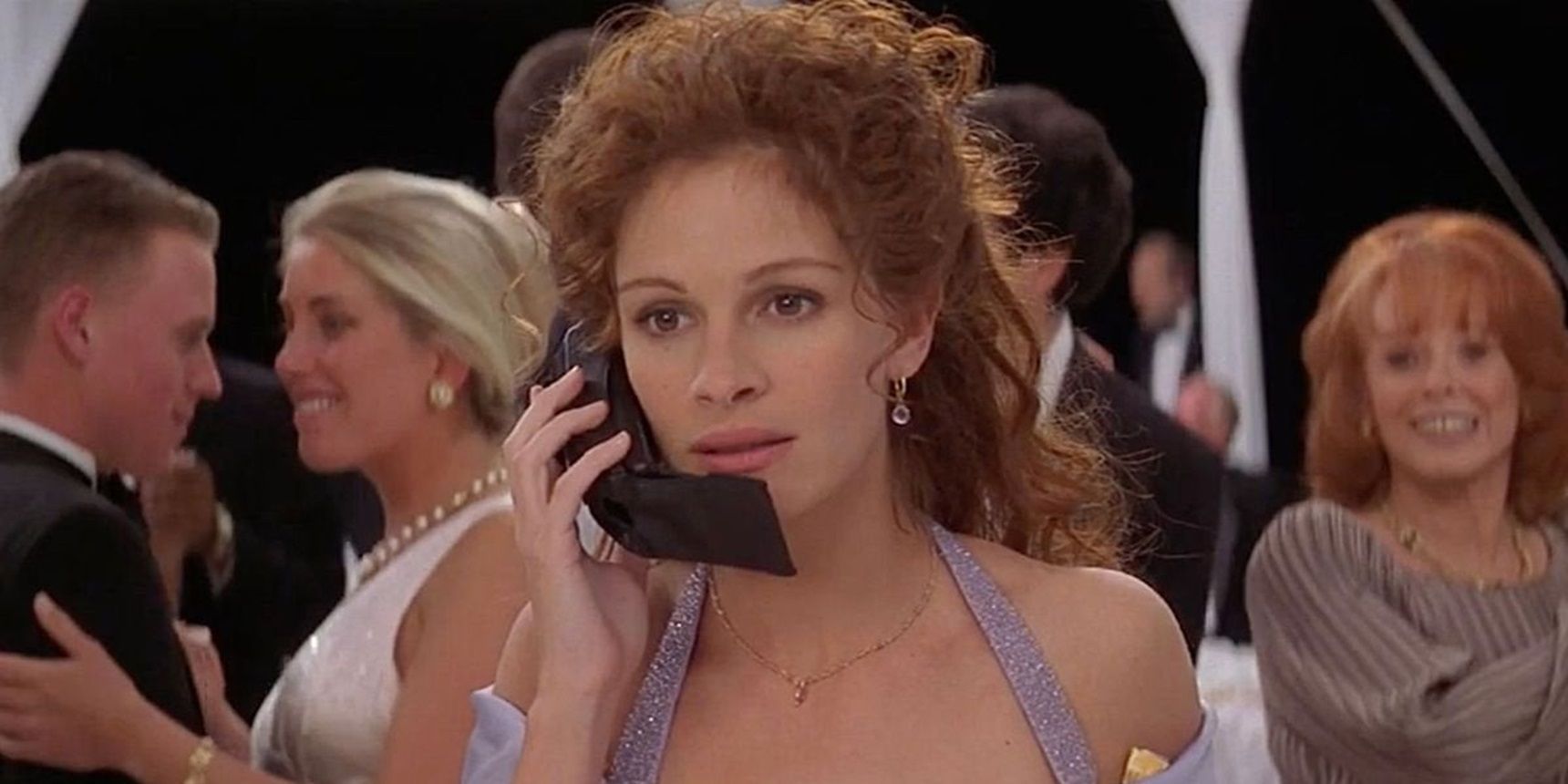 Julia Roberts ao telefone em O Casamento do Meu Melhor Amigo