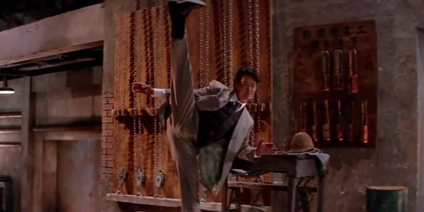 Ken Lo raising his leg in Drunken Master II pic