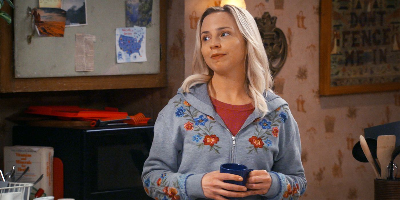 Lecy Goranson as Becky holding her mug in The Conners season 5