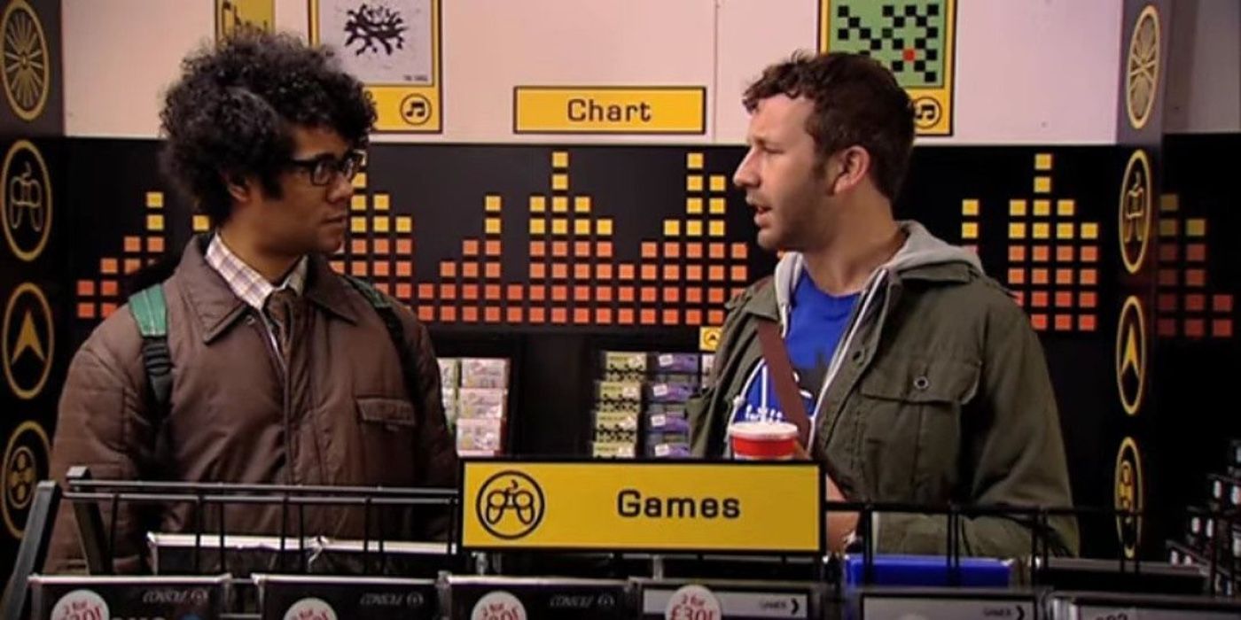 Moss and Roy arguing in a shop in The IT Crowd