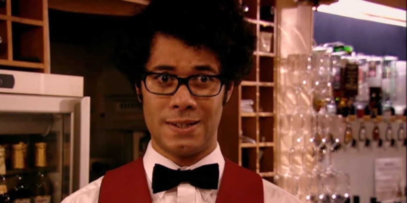 Moss working in the theater in The IT Crowd