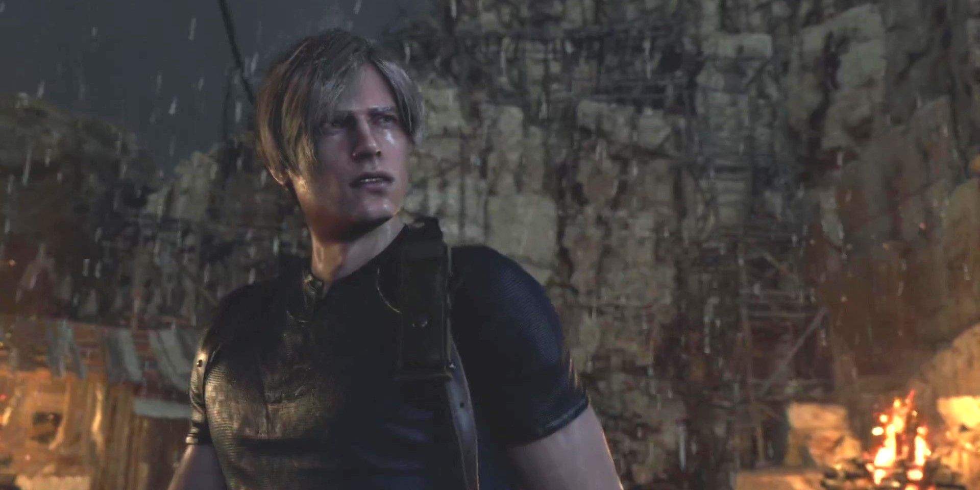 Leon Kennedy preparing for a fight in Resident Evil 4 Remake