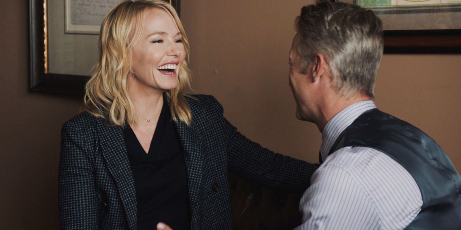 Rollins e Carisi em Lei e Ordem: SVU