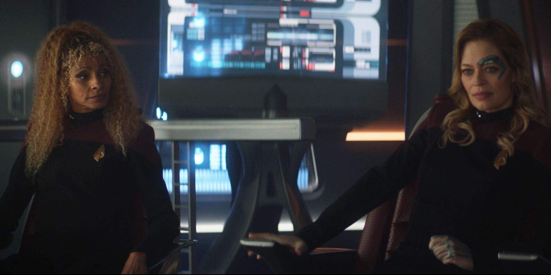Commander Raffi and Captain Seven of Nine in Star Trek: Picard
