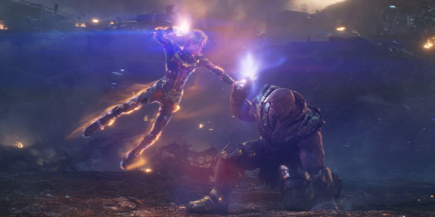 captain marvel fighting thanos in avengers endgame