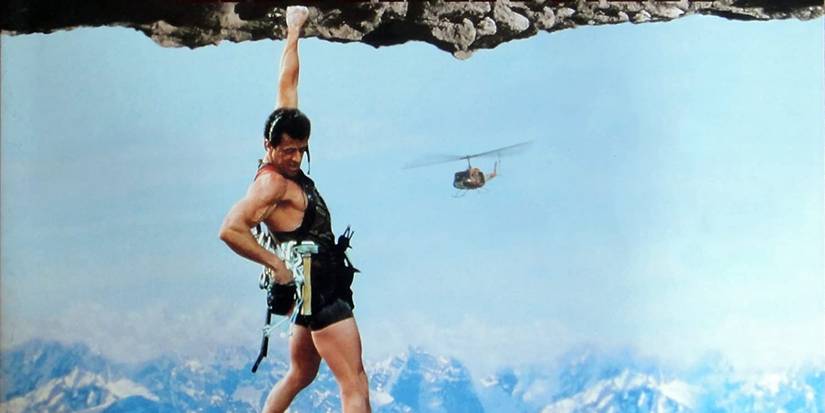 Cliffhanger Sylvester Stallone as  Gabe Walker Hanging From One Arm