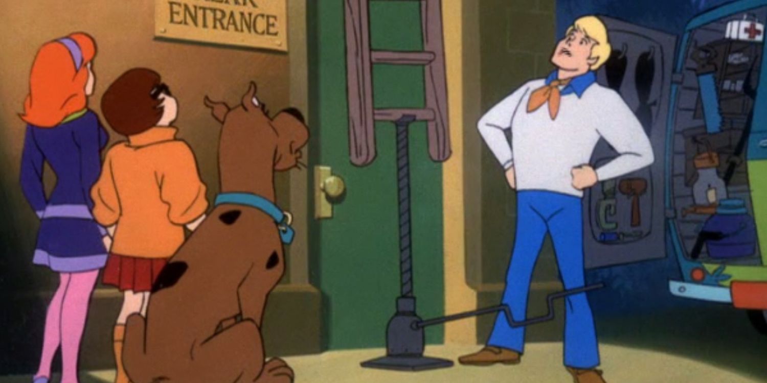 Daphne, Velma, Scooby, and Fred look up a ladder in the very first Scooby-Doo episode
