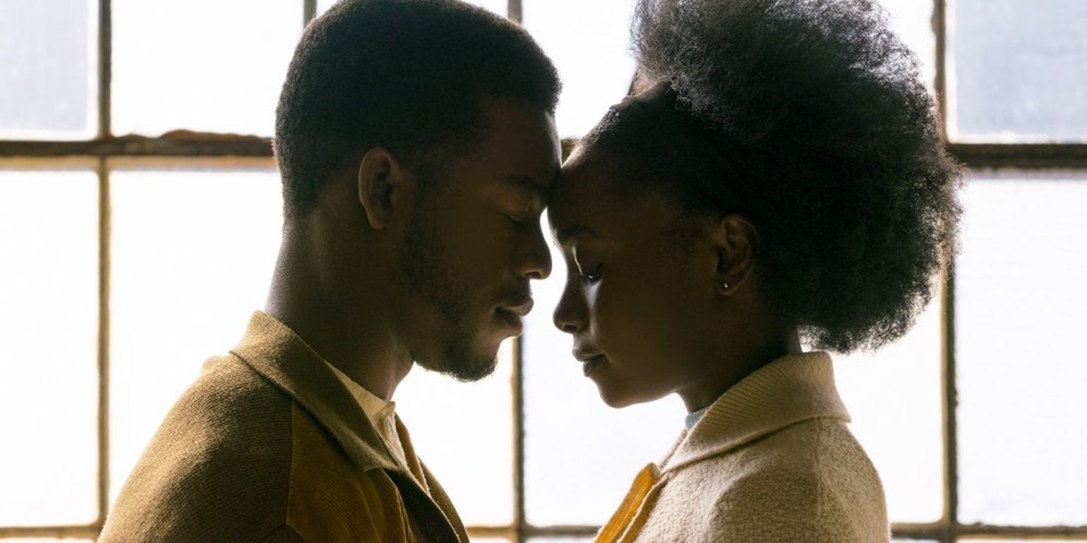 Fonny leans on Tish in If Beale Street Could Talk
