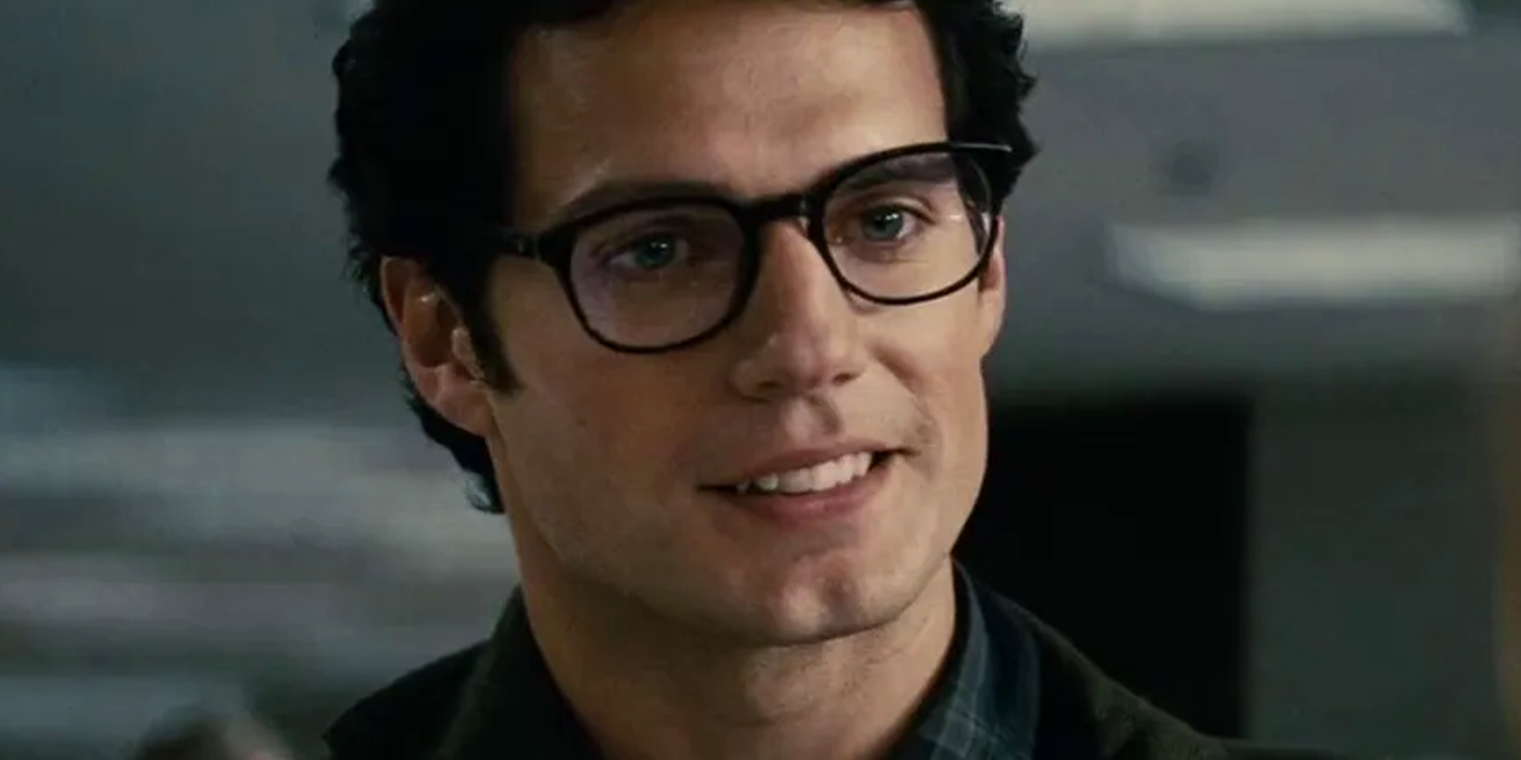 Henry Cavill dans le rôle de Clark Kent dans Man of Steel