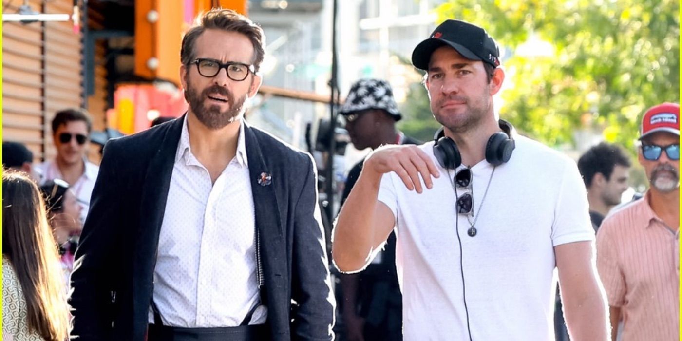 Ryan Reynolds marche avec John Krasinski sur le tournage de IF