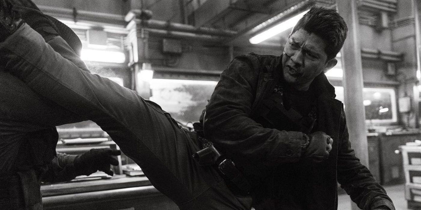 Iko Uwais kicking someone in The Expendables 4