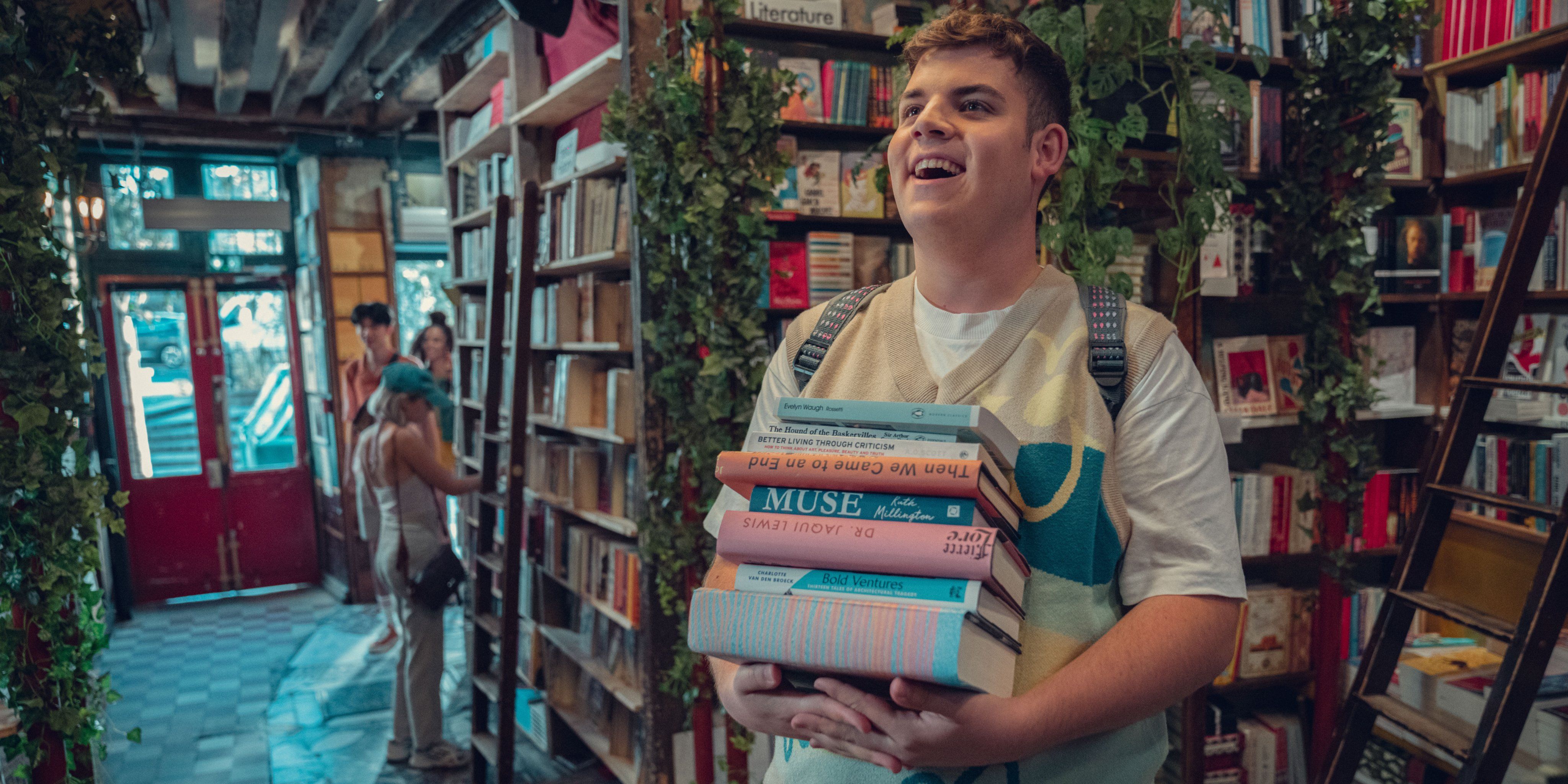 Isaac in a Bookstore in Heartstopper Season 2