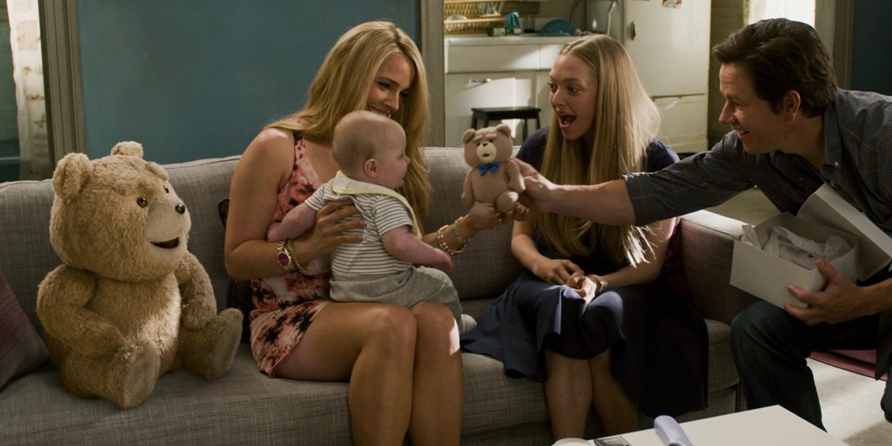 John and Sam meet Ted and Tami-Lynn's baby in Ted 2