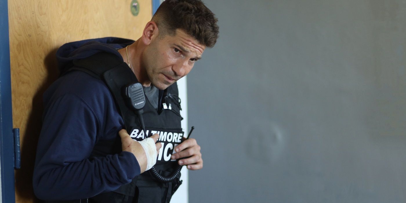 Jon Bernthal in a police uniform in We Own This City