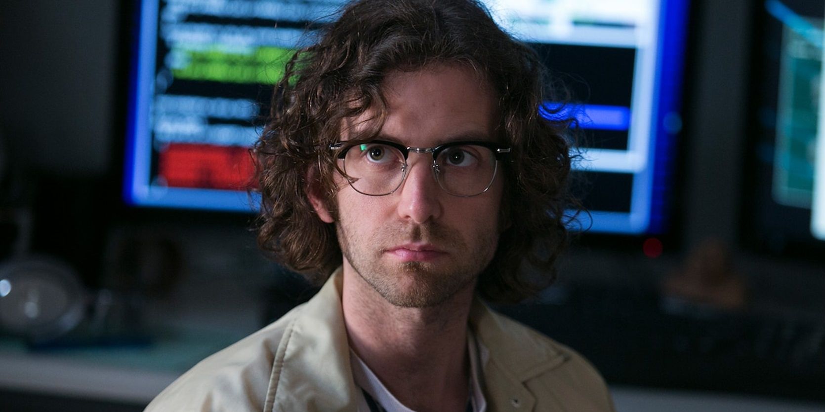 Kyle Mooney sitting at a computer in Hello Ladies