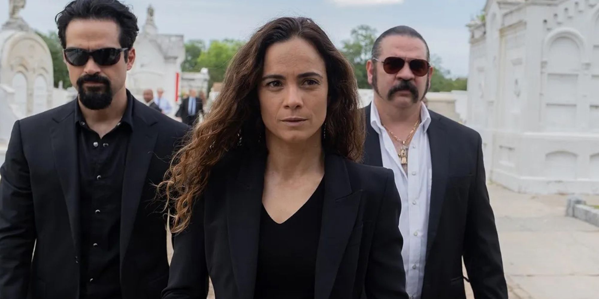 Camila Vargas walking in Queen of the South.