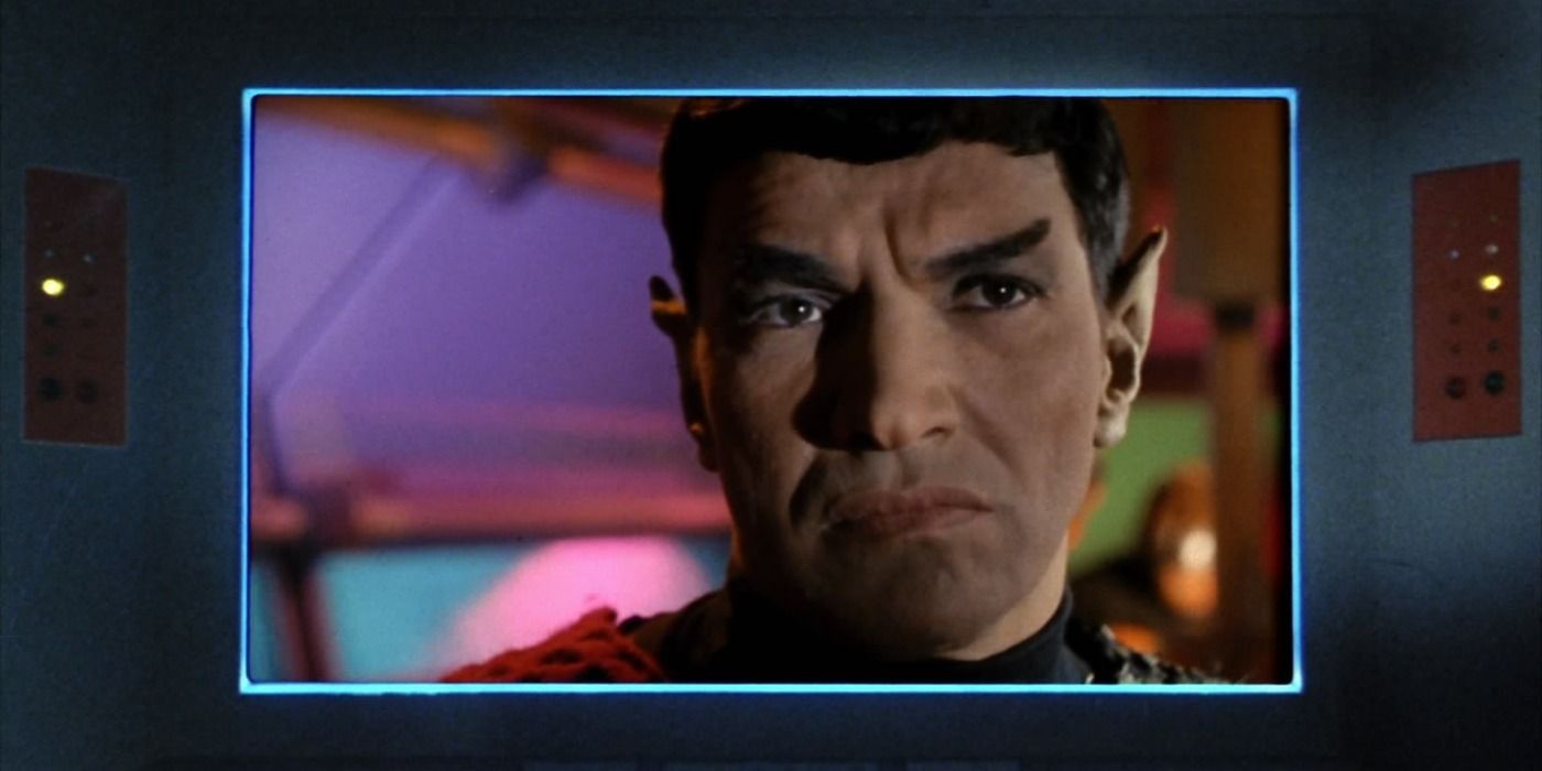 10 Actors Who Appeared In Star Trek Before Getting Cast In Iconic Roles