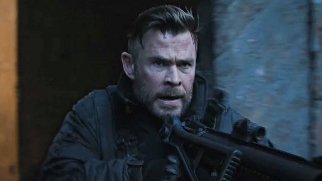 Extraction 2 Tyler Rakes Rifle Extraction 2 Debuts As Netflix’s Biggest 2023 Movie Premiere (& Even ...