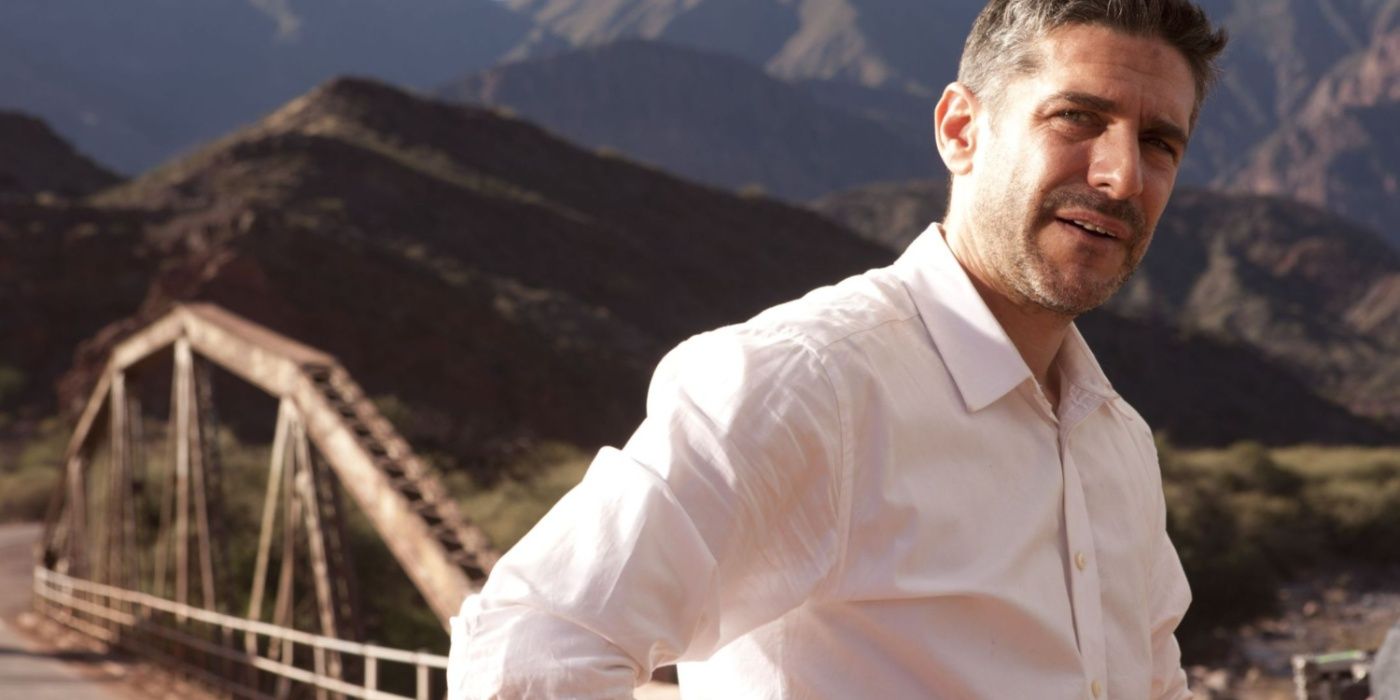 Leonardo Sbaraglia on a bridge in Wild Tales