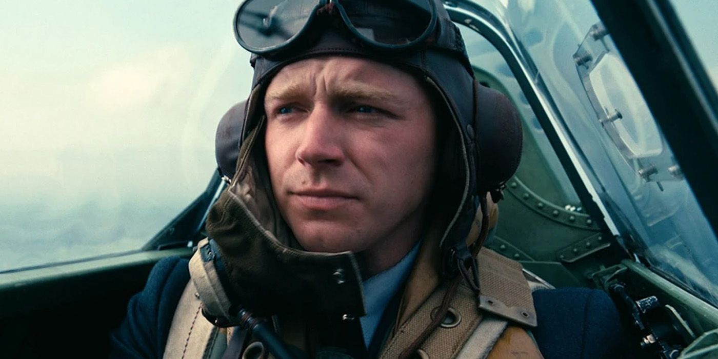 Collins flying his plane in Dunkirk
