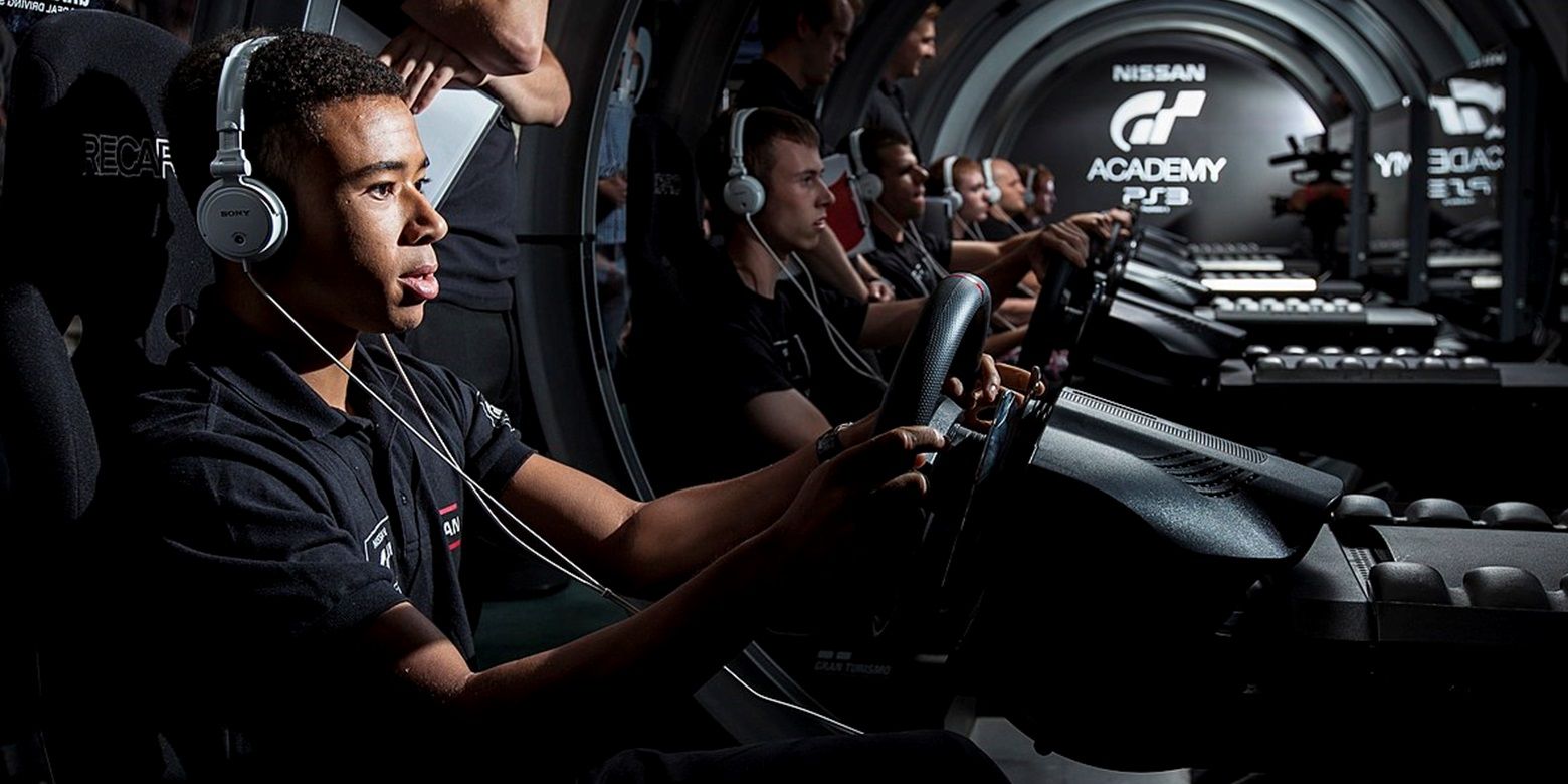 Gamers at the GT Academy in Gran Turismo