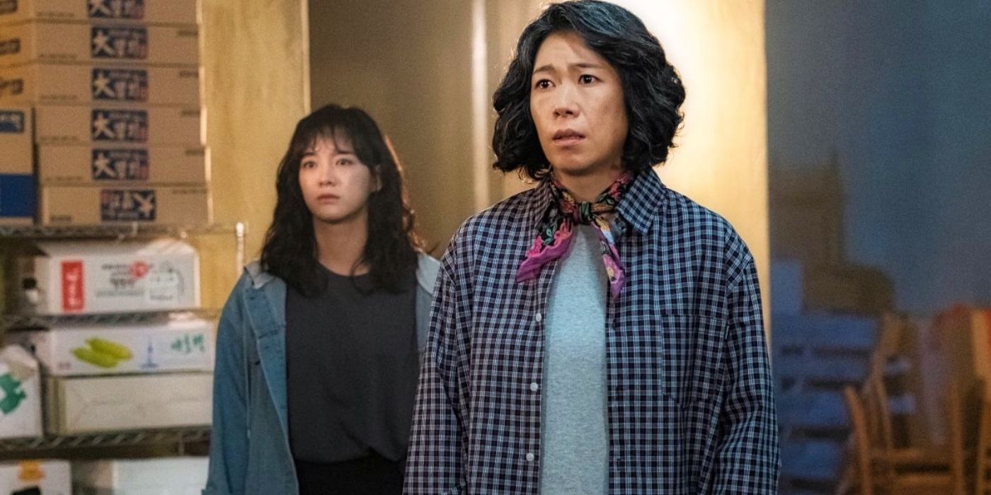 Ha-na and Mae-ok looking scared in the K-drama The Uncanny Counter