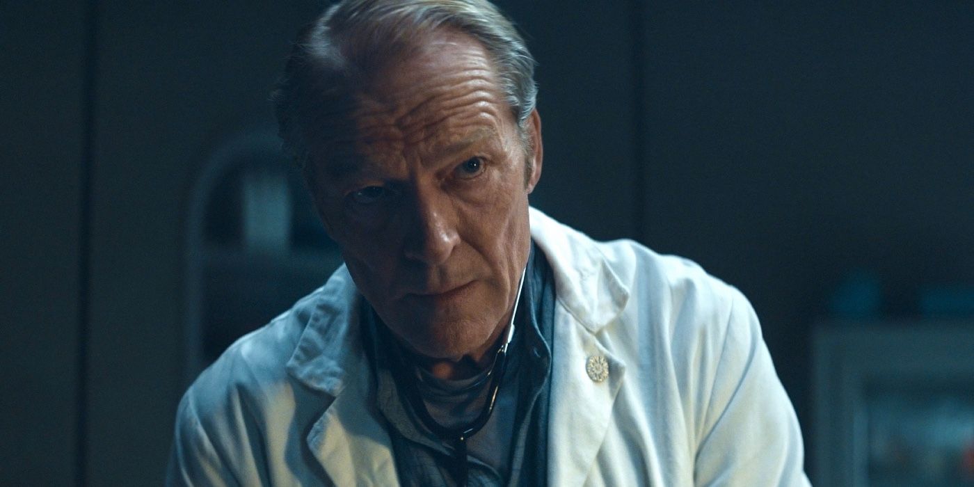 A close up of Iain Glen