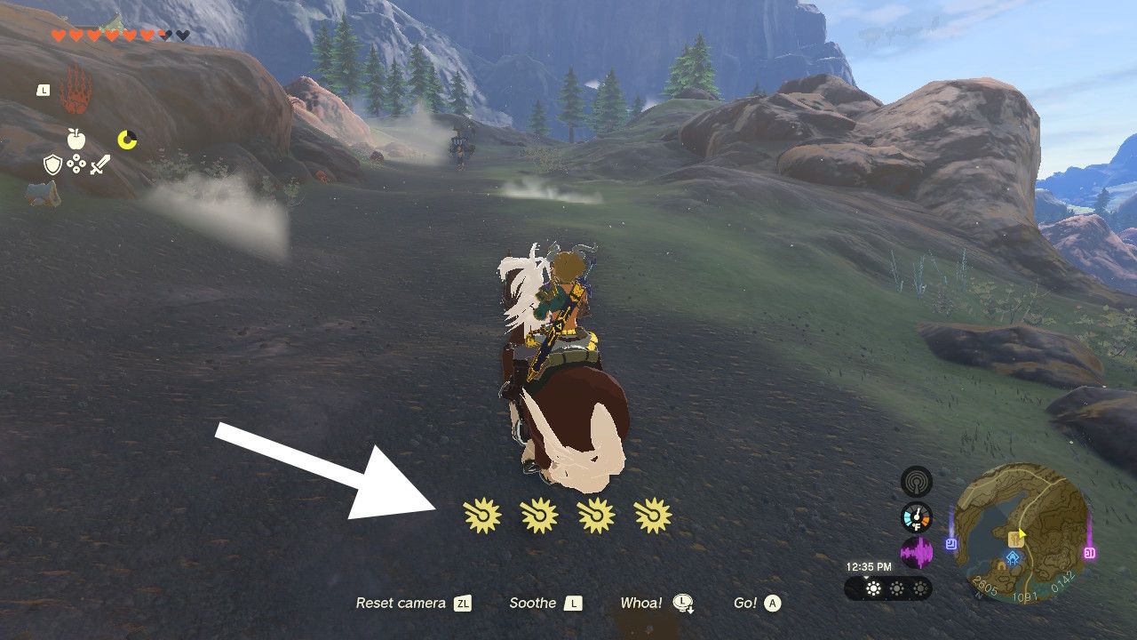 Enlace montando el caballo Epona con una flecha que indica las estadísticas del tablero en Zelda TOTK