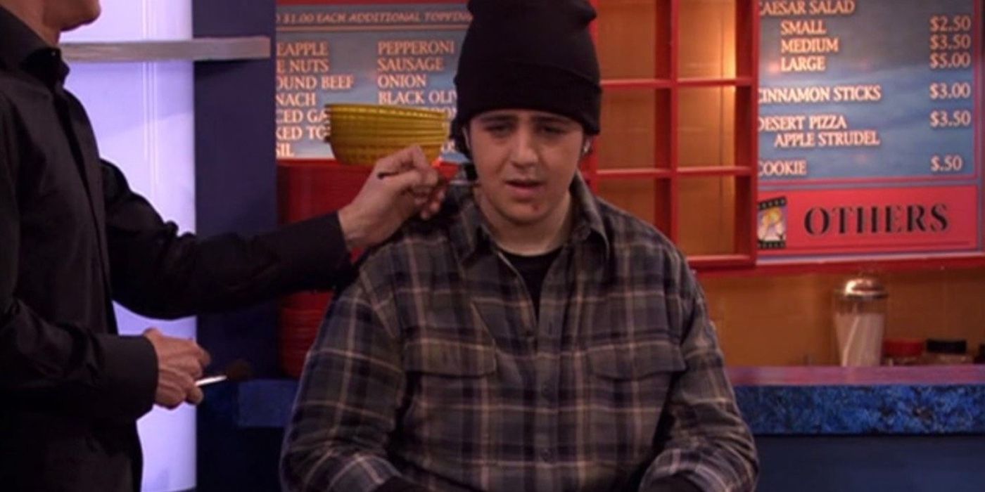 Josh being bullied by the theater thug in Drake and Josh