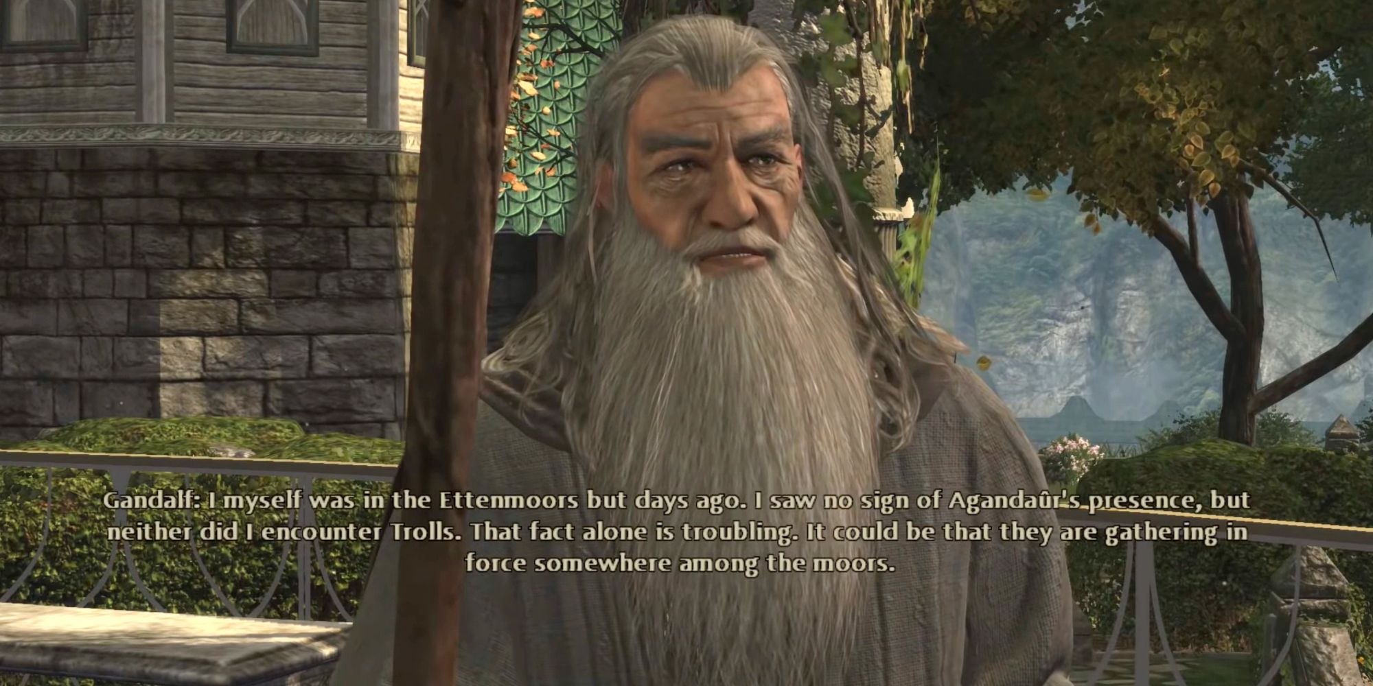 Gandalf dari The Lord of the Rings: War in the North, memegang tongkatnya dengan taman Rivendell di belakangnya.