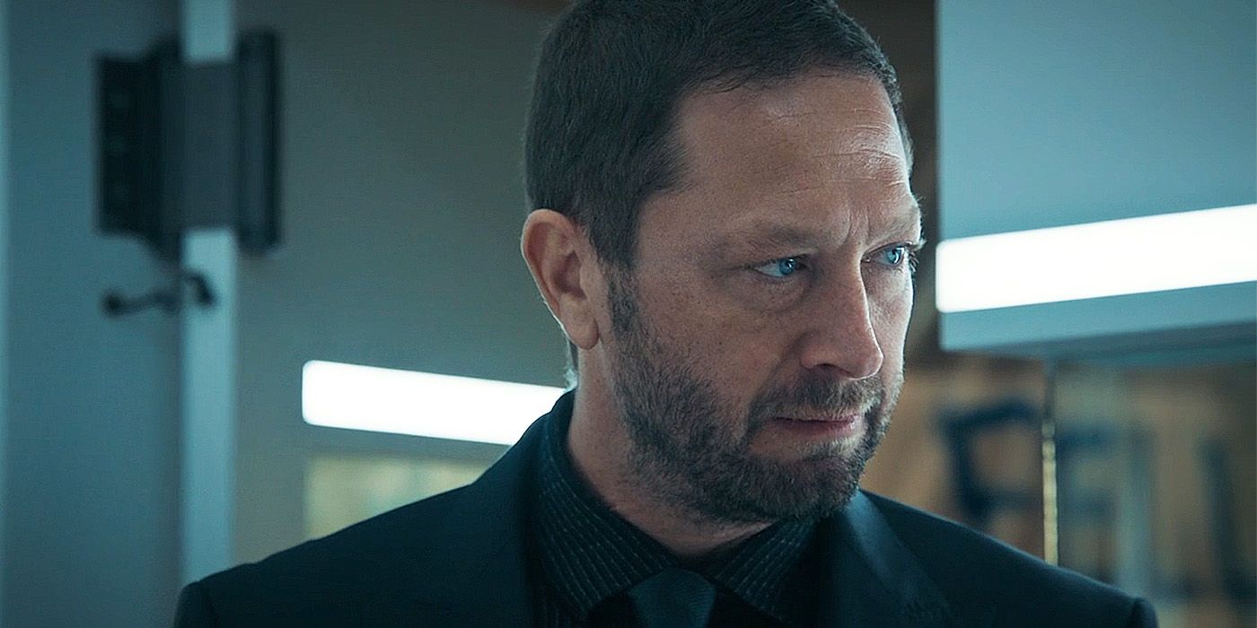 Richie wears a black suit in The Bear (Ebon Moss-Bachrach)