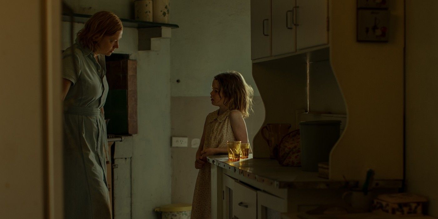 sarah-snook-lily-latorre-in-run-rabbit-run