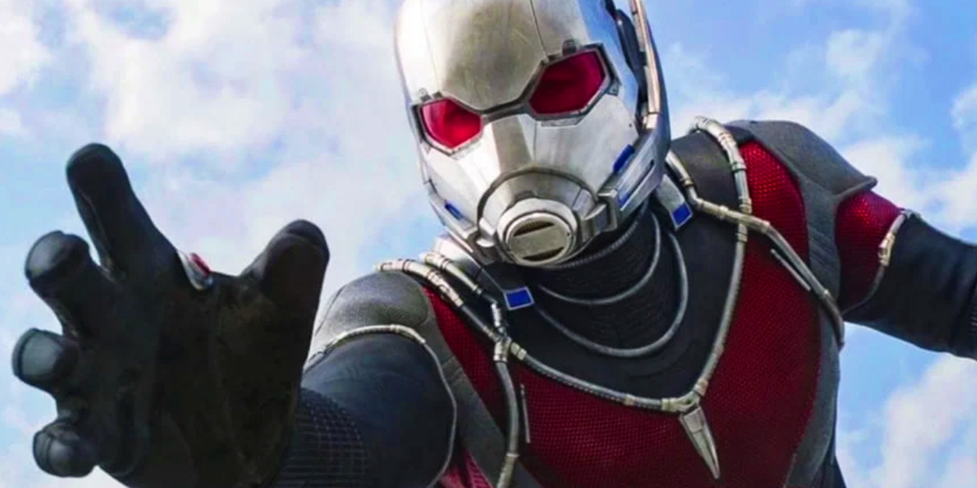 scott lang as giant man in ant-man and the wasp