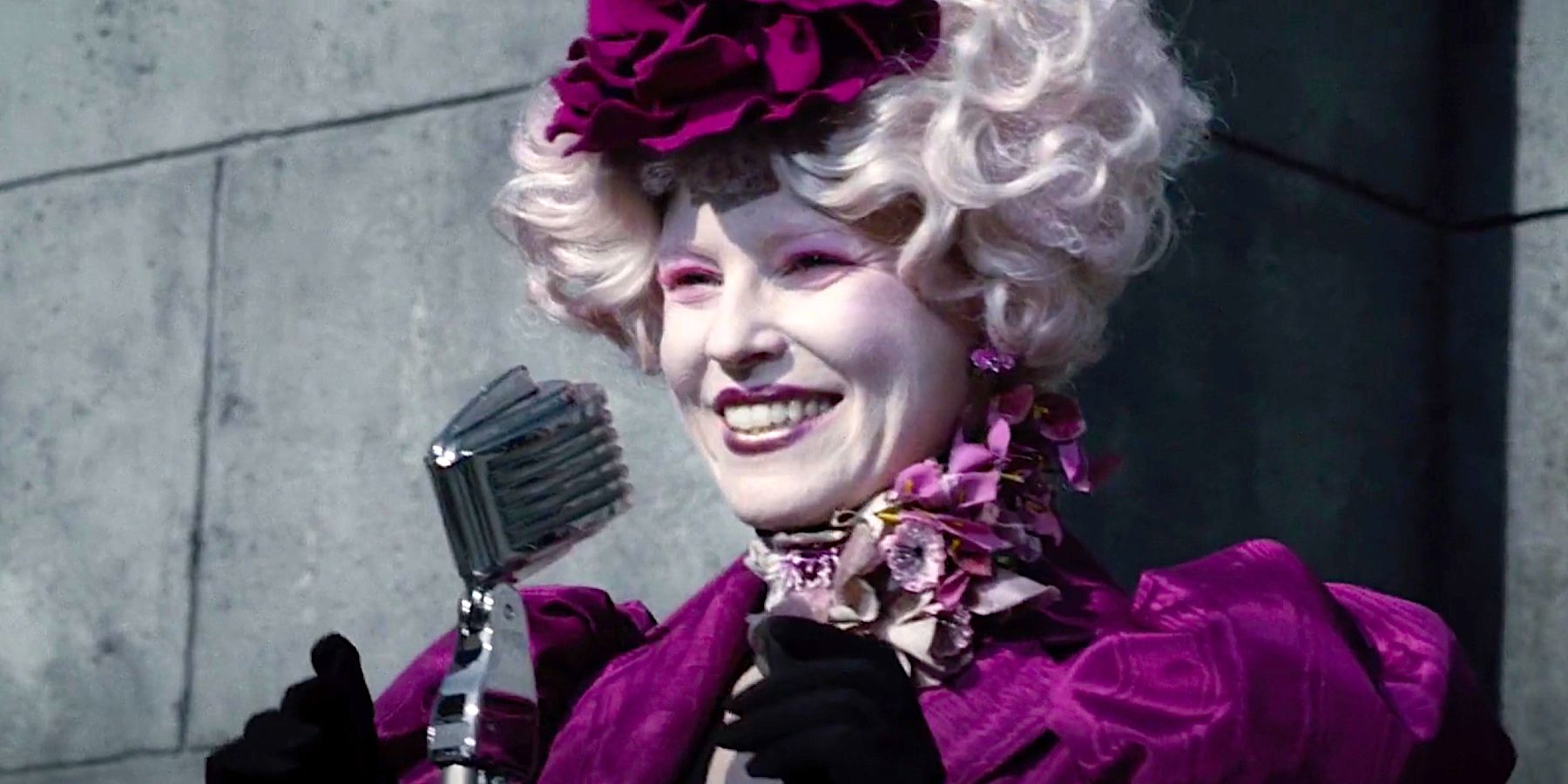 Effie giving a speech in The Hunger Games