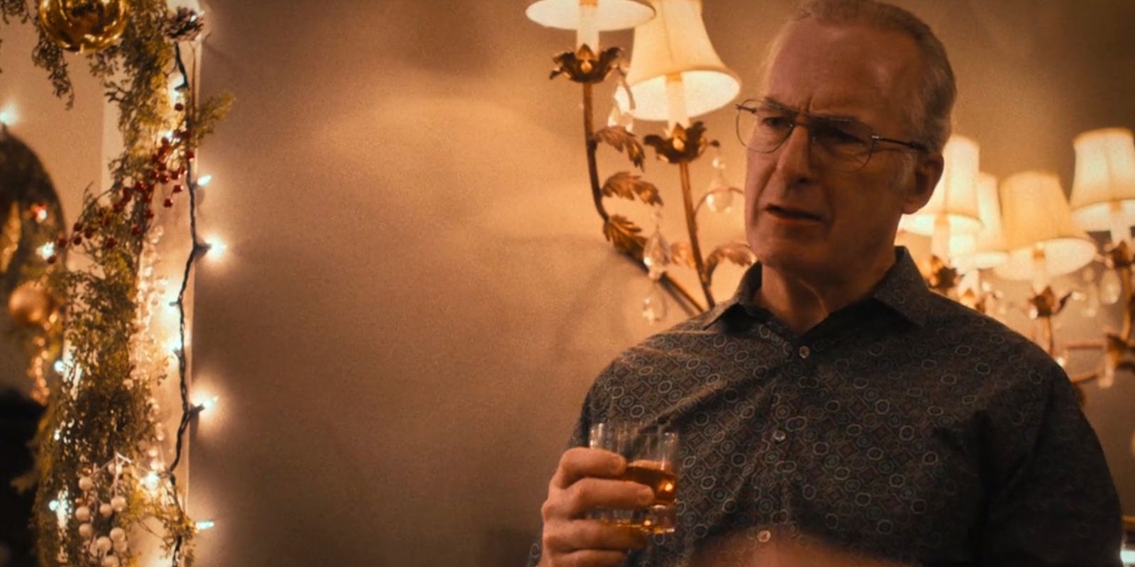 Bob Odenkirk as Uncle Lee Layne holding a drink and looking angry in The Bear season 2