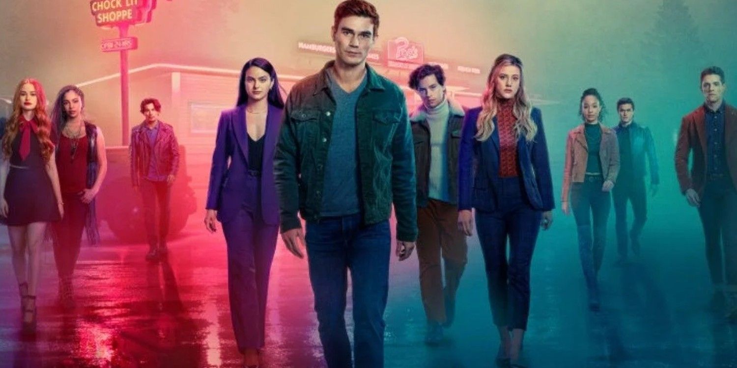 The cast of Riverdale walking together