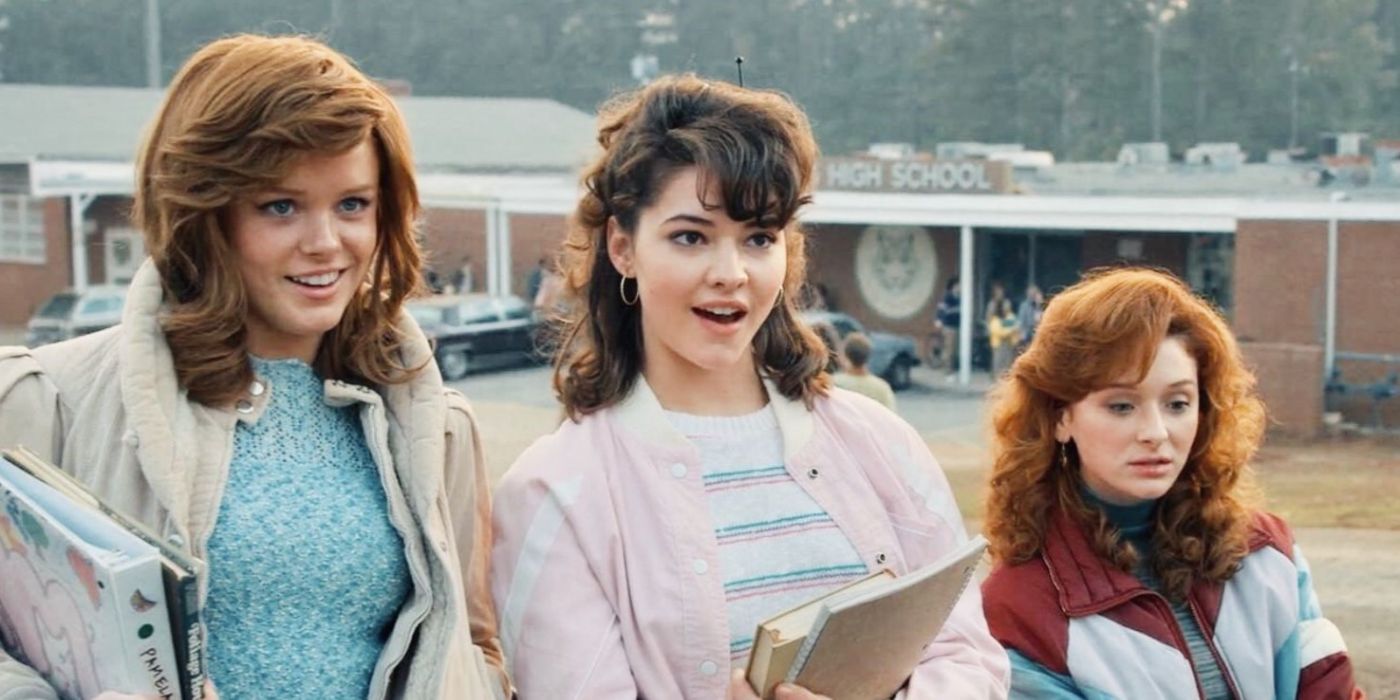 Who Tina Is In Stranger Things (& Why She Looks So Familiar)