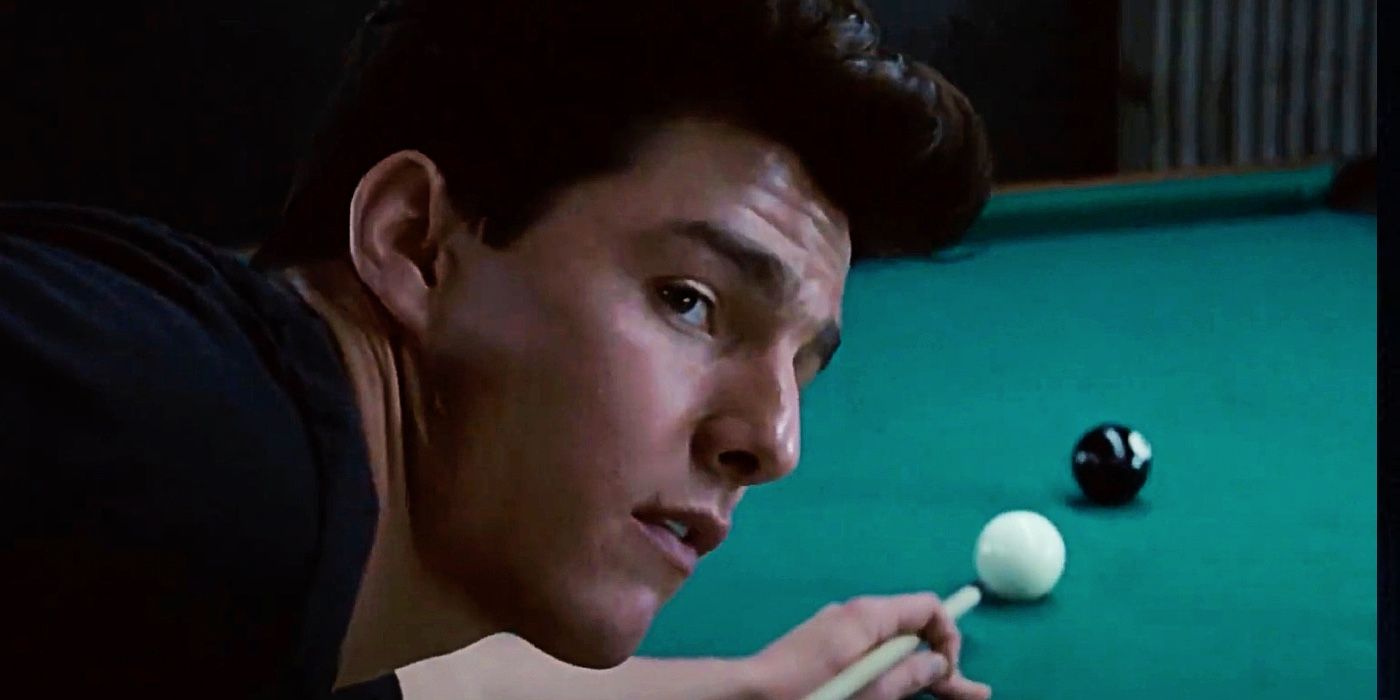 Tom Cruise como Vincent mirando por encima del hombro antes de ejecutar un truco en The Color of Money