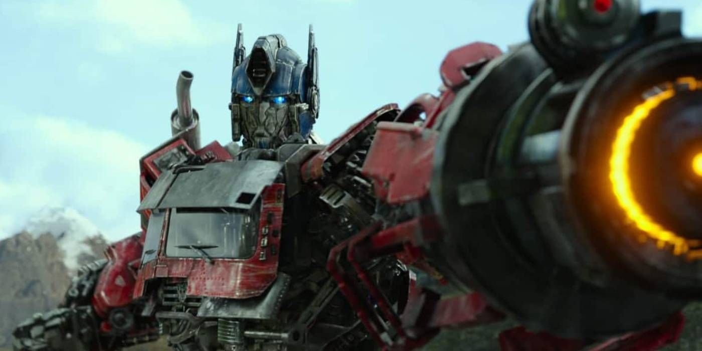 Optimus Prime in combat in Transformers Rise of the Beasts