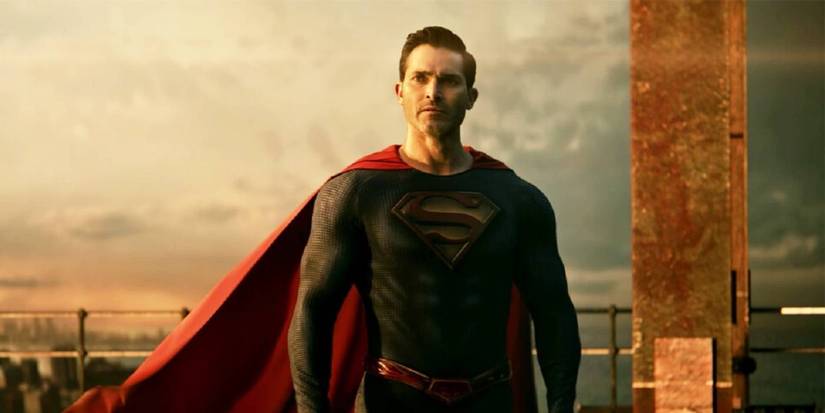 Tyler Hoechlin in his suit in Superman & Lois season 3 