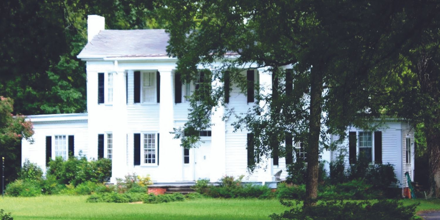 The white plantation style house that stands in for the Whitmore fraternity house in The Vampire Diaries