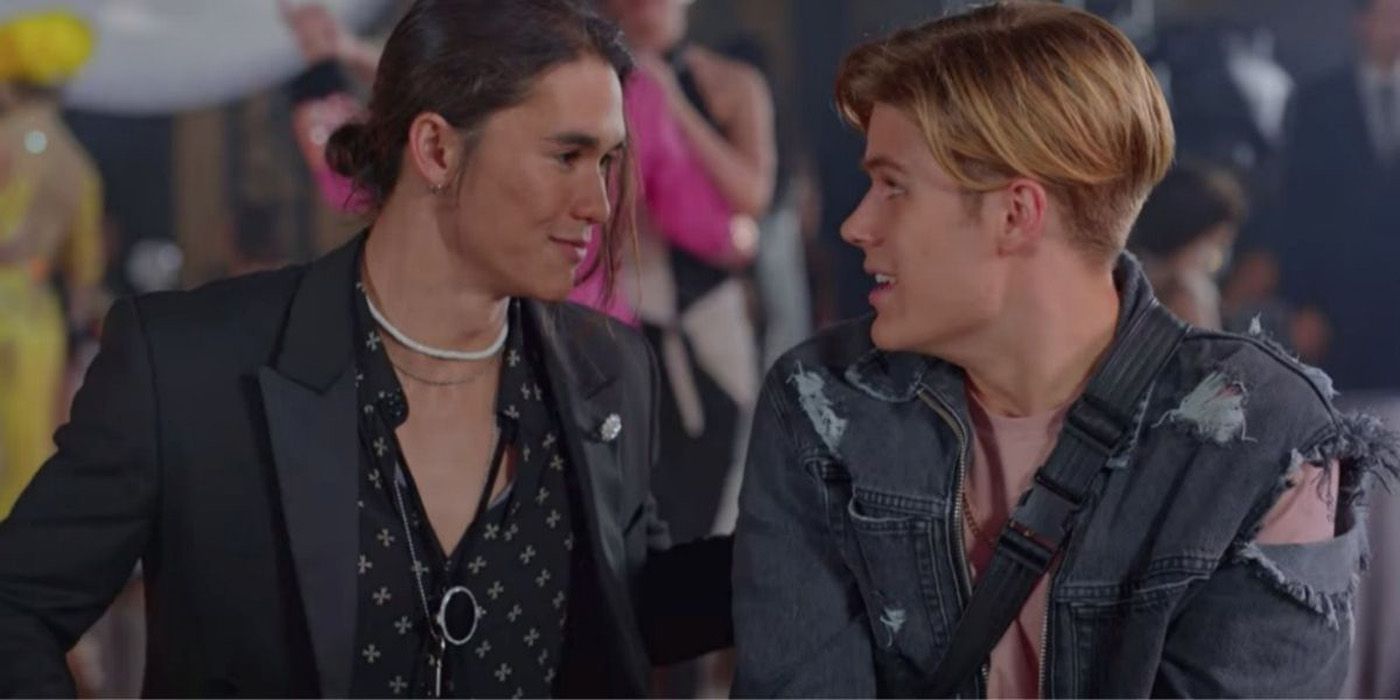 The Shocking Reason Behind Julie And The Phantoms' Abrupt One-Season Cancellation