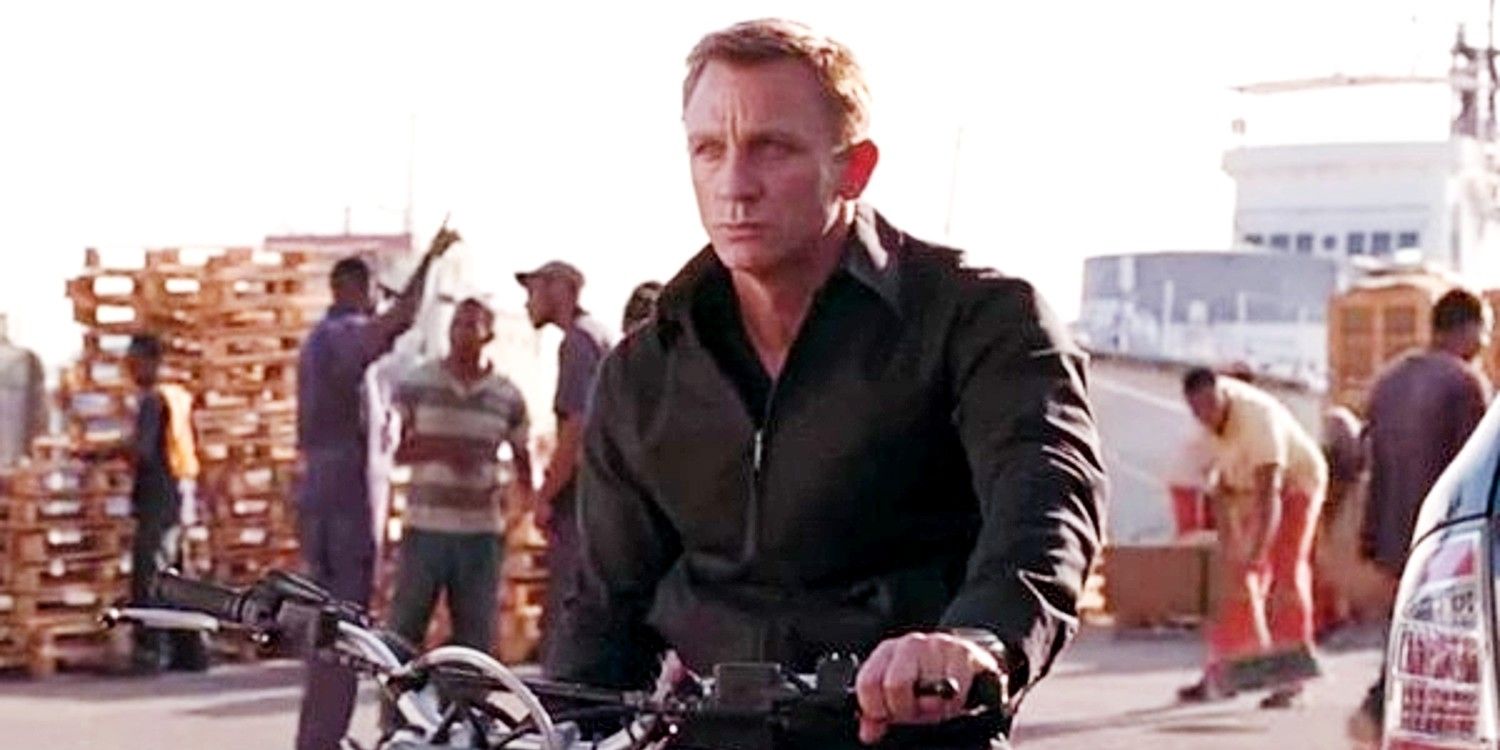 15 Years Ago, Daniel Craig's Worst James Bond Movie Released & Almost ...